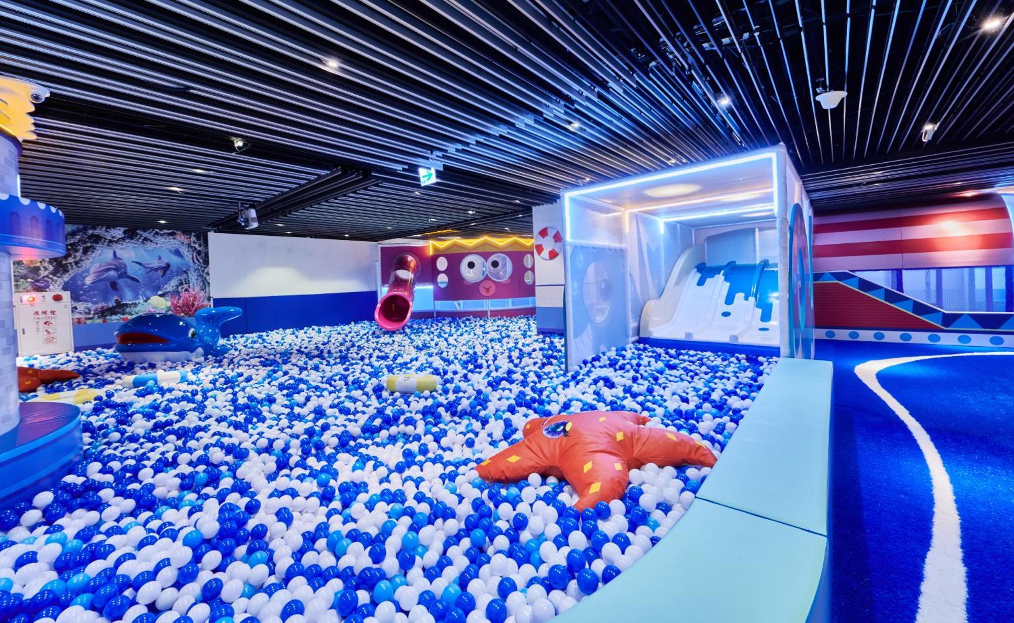 منتجع جراند باي Heng-ch'un المظهر الخارجي الصورة Ball pit at the DreamWorks-themed area