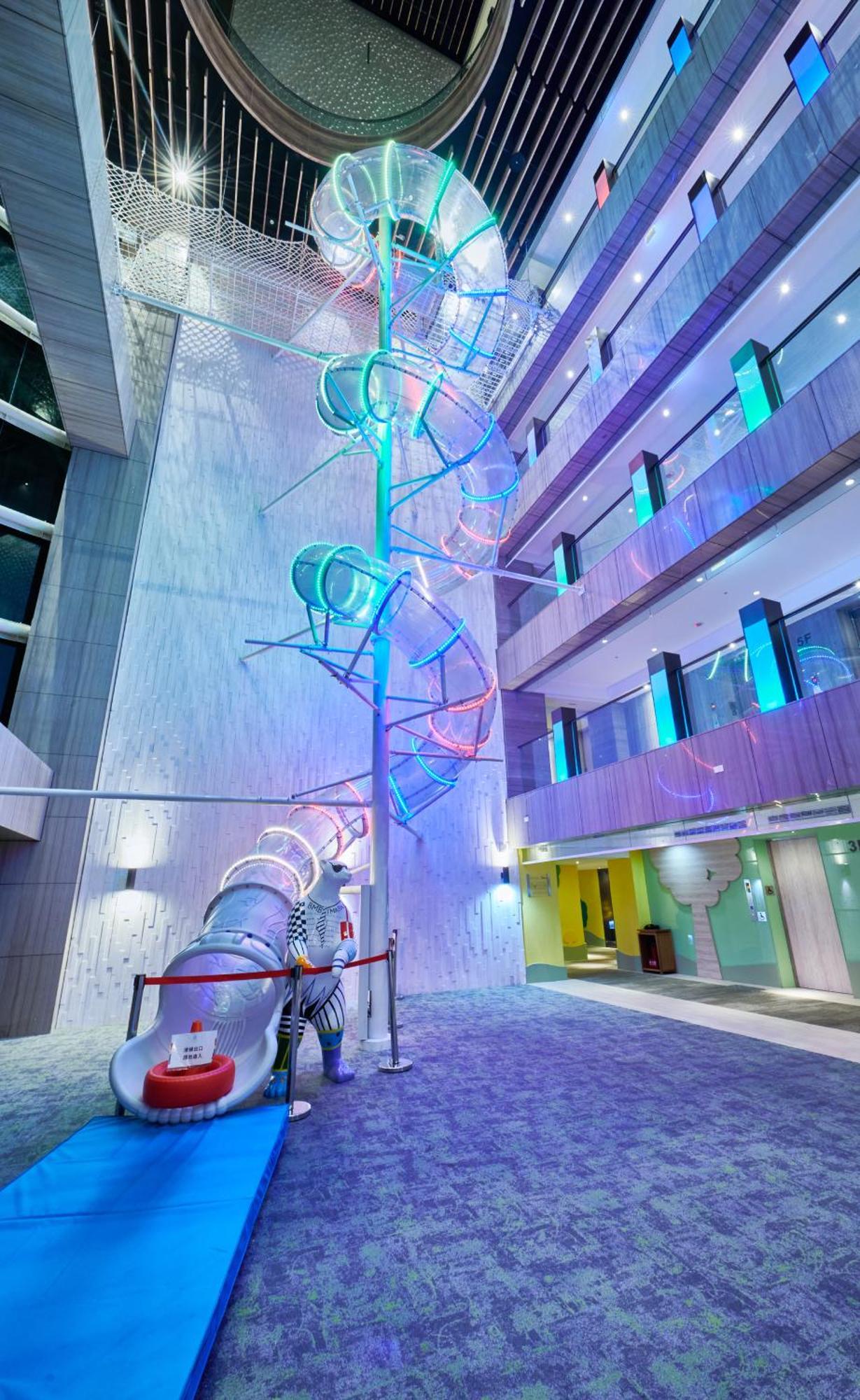 منتجع جراند باي Heng-ch'un المظهر الخارجي الصورة The Helix, the main staircase at the National University of Ireland, Galway