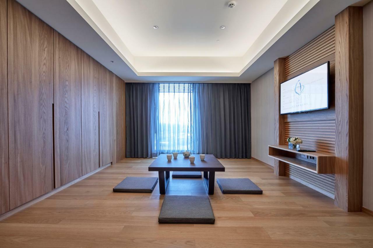 منتجع جراند باي Heng-ch'un الغرفة الصورة A traditional Japanese room